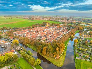 Elburg alte Stadtmauer im Herbst von oben gesehen