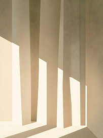 Sonnenbeschienene architektonische Schatten von Mosaic Dialogue