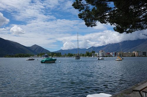 Locarno from the lake - tranquillity between the mountains and the city