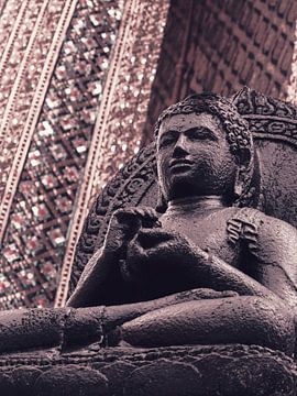 Buddha  beeld in Bangkok van Studio Patruschka