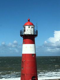 Lighthouse by tania mol