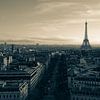 Skyline van Parijs in sepia van Martijn Joosse