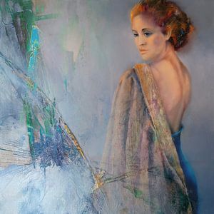 Klara in de blauwe jurk van Annette Schmucker