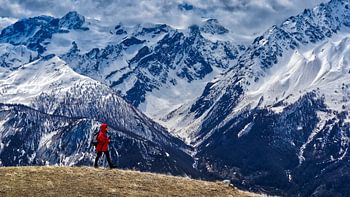 La randonneuse et les Ecrins