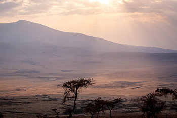 Ondergaande zon boven de Serengeti