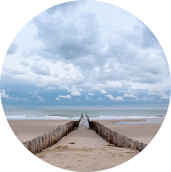 Strandpalen in Domburg van Jacqueline Lodder