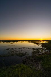 USA, Florida, Sonnenuntergang über der endlosen Naturlandschaft der Everglades von adventure-photos