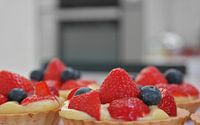 Erdbeertörtchen mit Heidelbeeren und Vanillepudding von Nele Vereecke Miniaturansicht