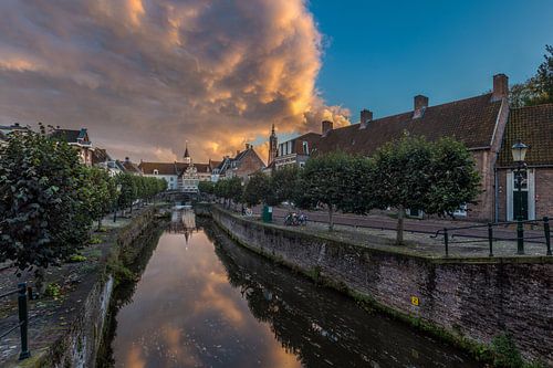 Zonsopkomst in Amersfoort met zicht op museum Flehite