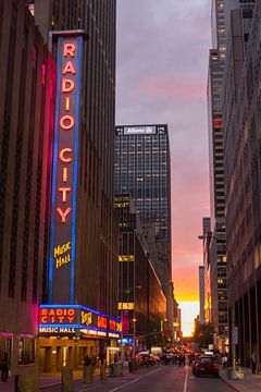 Radio City Music Hall New York by Arno Wolsink