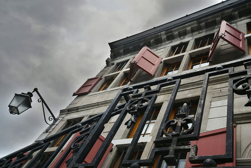 Das alte Rathaus von Bilzen von Retrotimes