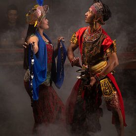 Traditioneller Tanz von Wonosobo von Anges van der Logt