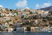 Farbenfrohe Häuser in Symi, Griechenland
