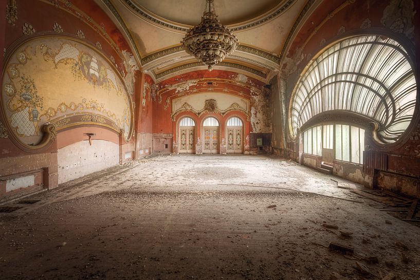 Salle de bal Majestic. par Roman Robroek - Photos de bâtiments abandonnés