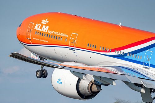 klm orange pride take off wing shot by Arthur Bruinen