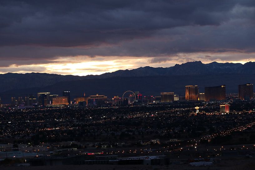Las Vegas by Hello Pompoyo