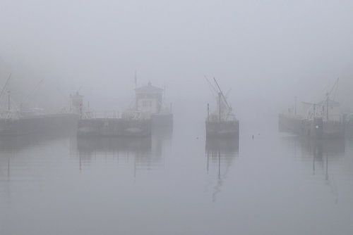 Sluis in de mist.