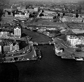 Rotterdam Old Harbour by Roel Dijkstra