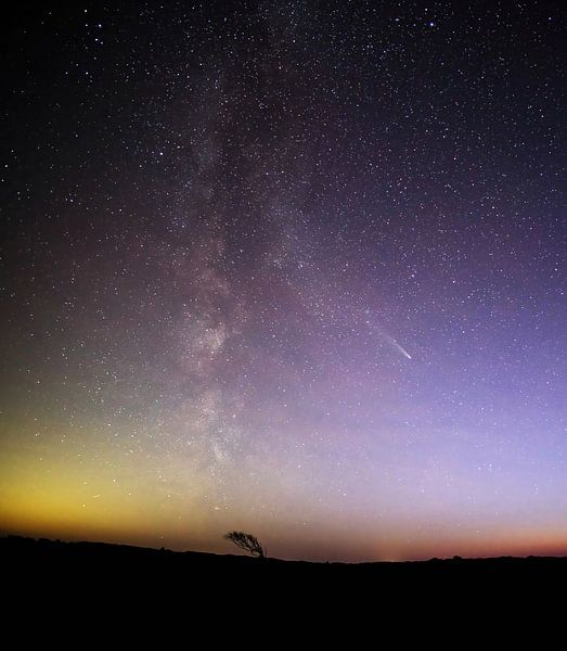 Comet Tsuchinshan/ATLAS next to the Milky Way by Bart Vastenhouw