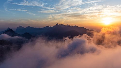 Rio in de wolken III