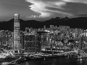 HONG KONG 38 - Le crépuscule au-dessus de Kowloon sur Tom Uhlenberg