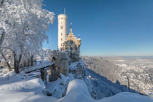 Le château de Lichtenstei dans le Jura souabe en hiver sur Markus Lange