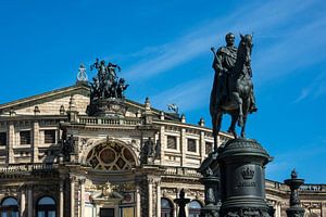 Reiterstandbild und Semperoper in Dresden