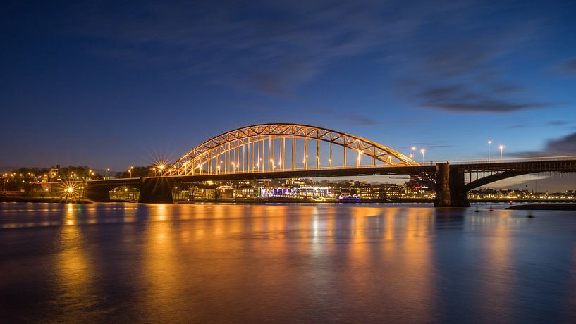 Goldene Waalbrücke von Jeroen Lagerwerf