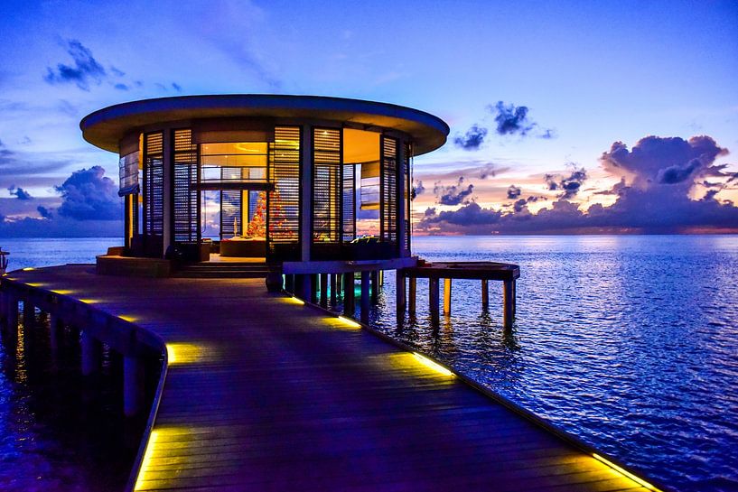 Maldives by Hello Pompoyo