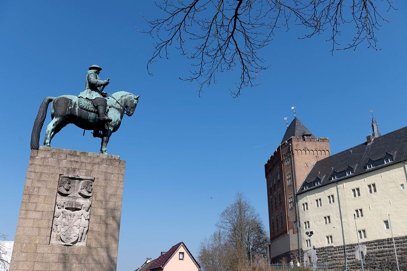 Schwanenburg Castle by Richard Wareham