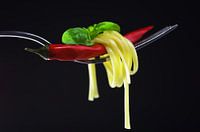 Warme pasta met chili keukens stilleven