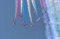 Red Arrows in actie tijdens AIR14. van Jaap van den Berg thumbnail