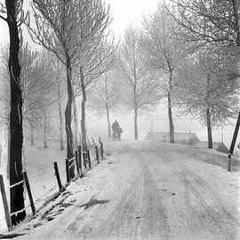 Der kleine Fischer in Dordrecht im Winter von Dordrecht van Vroeger