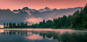 Zonsopkomst Lake Matheson, Zuider Eiland, Nieuw Zealand van Henk Meijer Photography