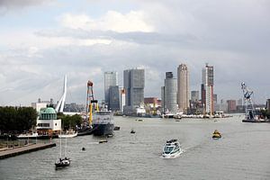 Skyline von Rotterdam mit Blick auf den Kop van Zuid von W J Kok