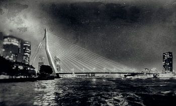 Erasmusbrug bij avond 2