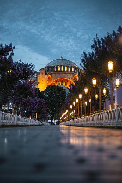 Istanbul by Hello Pompoyo