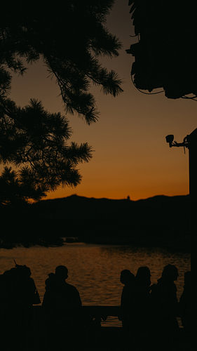 Silhouetten bei Sonnenuntergang