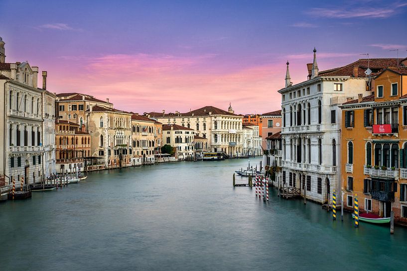 Pastel Evenings on the Grand Canal van Rene Siebring