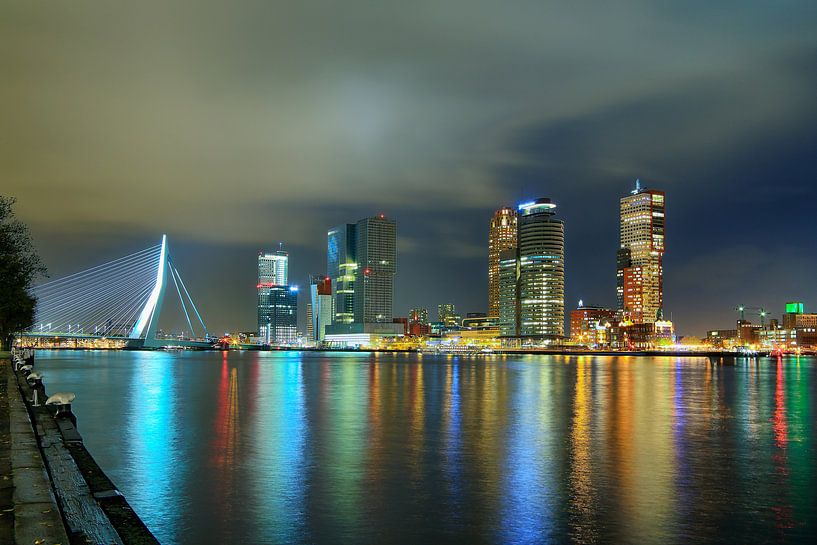 Rotterdam Skyline Nacht van Peet de Rouw