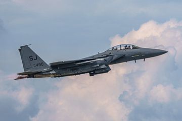 Take-off U.S. Air Force F-15E Strike Eagle. van Jaap van den Berg