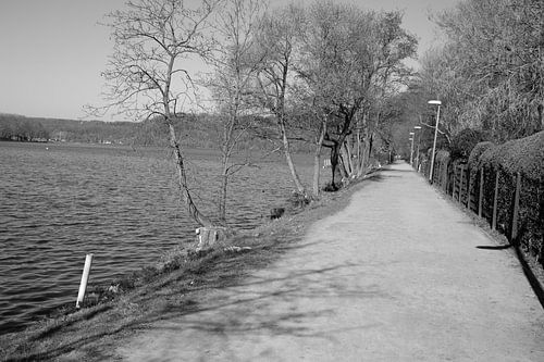 Impressies van het Baldeney-meer in Essen, Duitsland
