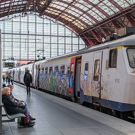 Station Antwerpen met trein van Wessel Krul