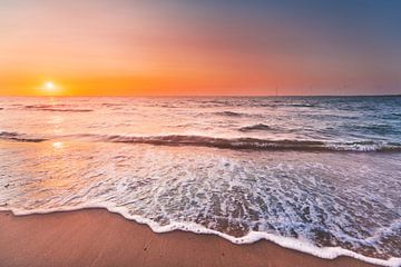 Zonsondergang Zeeuws strand van Andy Troy
