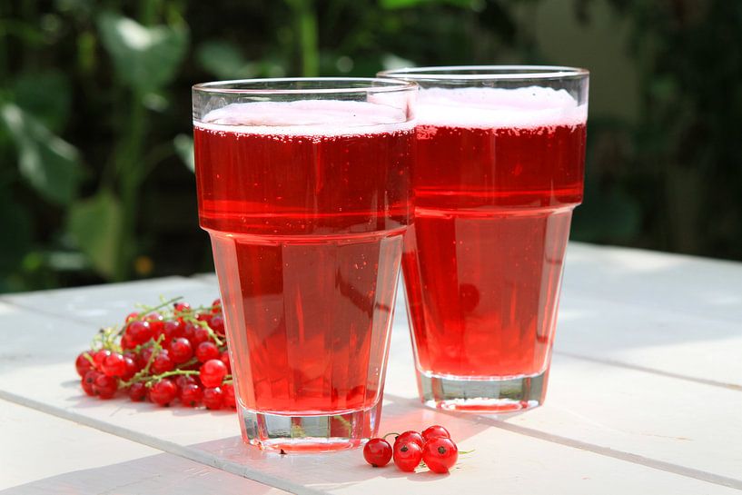 limonade op basis van bessensiroop van Karina Gebert