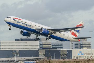 Décollage du Boeing 767-300 de British Airways. sur Jaap van den Berg