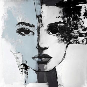 Dualité en bleu clair ; portrait en noir et blanc d'une femme dont l'autre moitié est bleu clair