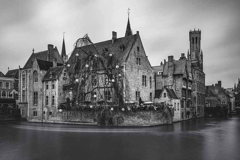 Rêver au Rozenhoedkaai à Bruges III | Noir et blanc par Daan Duvillier | Dsquared Photography