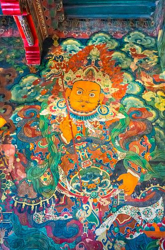 Kleurrijke fresco in Tibetaans klooster