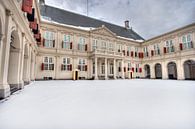 Paleis Noordeinde in de Sneeuw van Jan Kranendonk thumbnail